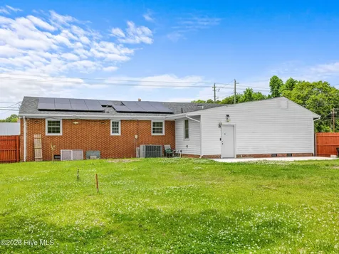 114 Country Club Road Jacksonville NC 28546