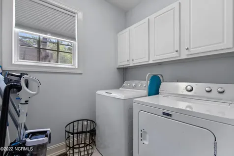 255 W Hedgelawn Way Southern Pines NC 28387