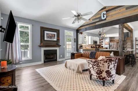 255 W Hedgelawn Way Southern Pines NC 28387