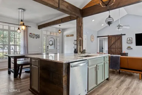 255 W Hedgelawn Way Southern Pines NC 28387