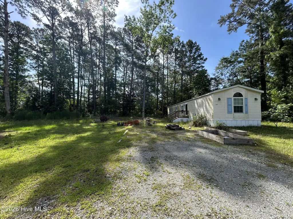 142 High Bluff Trail Hubert NC 28539