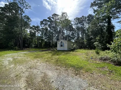 142 High Bluff Trail Hubert NC 28539