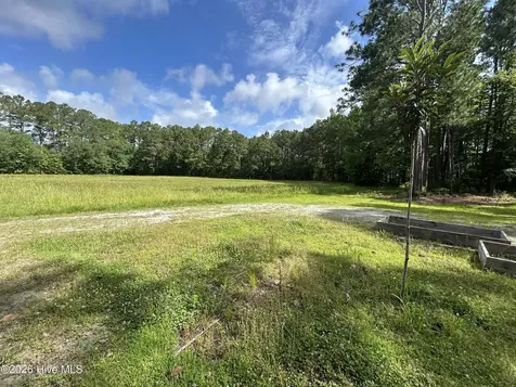 142 High Bluff Trail Hubert NC 28539