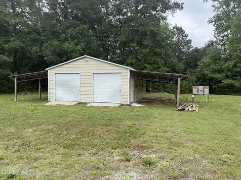 2693 Prison Camp Road Williamston NC 27892