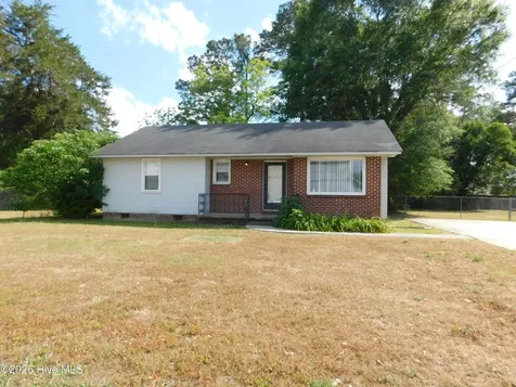 417 Fairly Street Laurinburg NC 28352