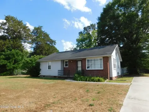 417 Fairly Street Laurinburg NC 28352
