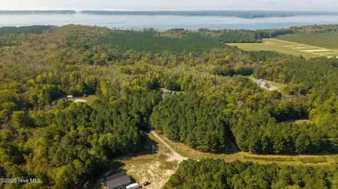 166 Skippers Court Hertford NC 27944