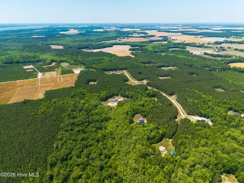166 Skippers Court Hertford NC 27944