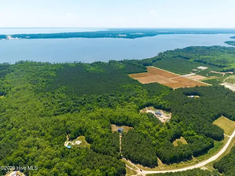 166 Skippers Court Hertford NC 27944