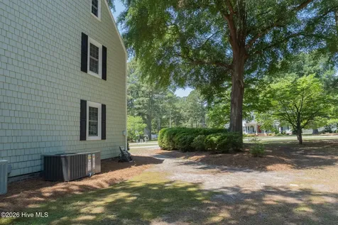 311 Doll Street Elizabethtown NC 28337