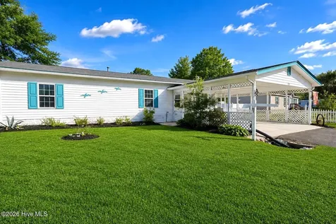 324 Cypress Avenue Holly Ridge NC 28445