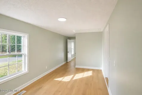 324 Cypress Avenue Holly Ridge NC 28445