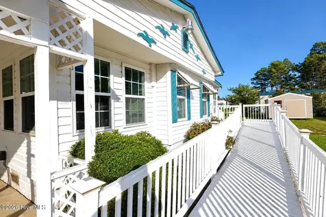 324 Cypress Avenue Holly Ridge NC 28445
