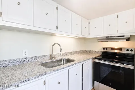 324 Cypress Avenue Holly Ridge NC 28445