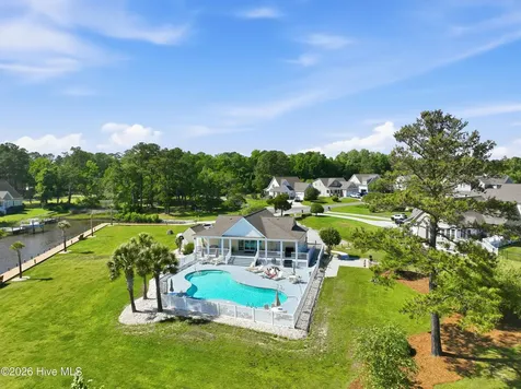 303 Duck Haven Swansboro NC 28584