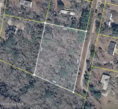 907 Hickory Drive NE Leland NC 28451