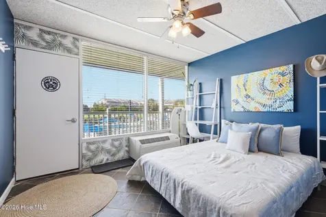 1918 W Fort Macon Road Atlantic Beach NC 28512
