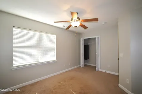202 Lanieve Court Hubert NC 28539