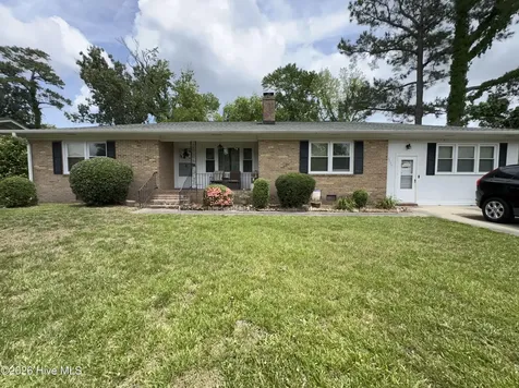 1716 Crescent Drive Elizabeth City NC 27909