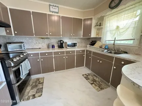 1716 Crescent Drive Elizabeth City NC 27909