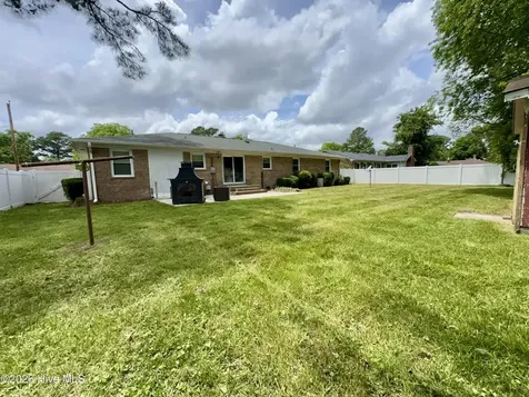 1716 Crescent Drive Elizabeth City NC 27909