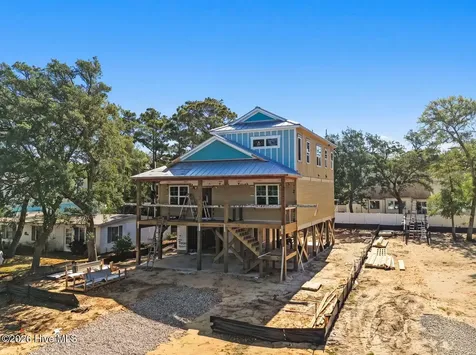 110 NE 41st Street Oak Island NC 28465