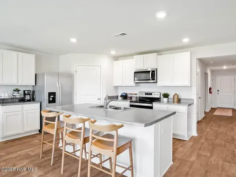 452 Driftwood Drive Richlands NC 28574