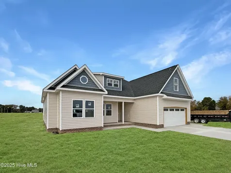 307 Spinnaker Street Elizabeth City NC 27909