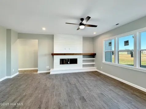 307 Spinnaker Street Elizabeth City NC 27909