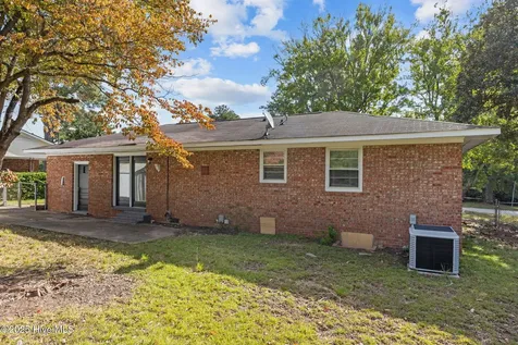 1102 Danbury Road Fayetteville NC 28311