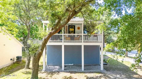 2313 Avery Street Morehead City NC 28557