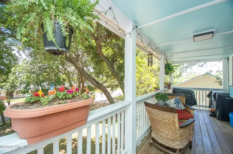 2313 Avery Street Morehead City NC 28557