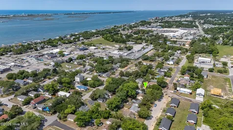 2313 Avery Street Morehead City NC 28557