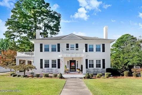 501 W Main Street Mount Olive NC 28365