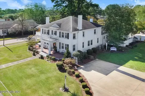 501 W Main Street Mount Olive NC 28365