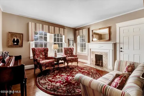 501 W Main Street Mount Olive NC 28365