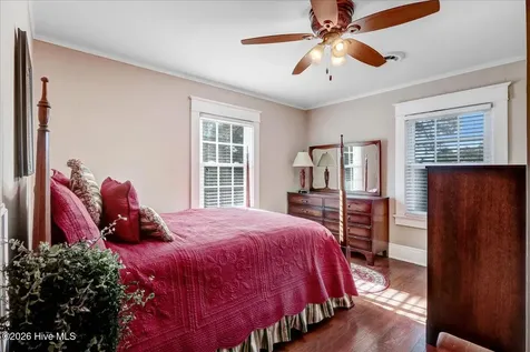 501 W Main Street Mount Olive NC 28365