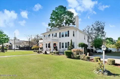 501 W Main Street Mount Olive NC 28365
