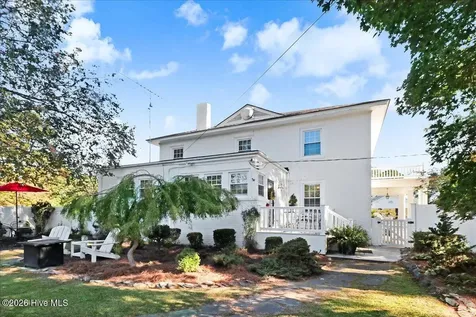 501 W Main Street Mount Olive NC 28365