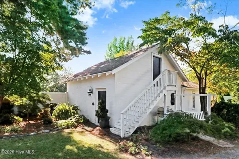 501 W Main Street Mount Olive NC 28365