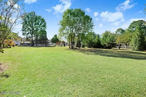 501 W Main Street Mount Olive NC 28365