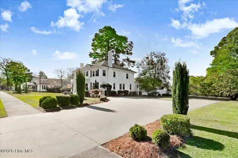 501 W Main Street Mount Olive NC 28365