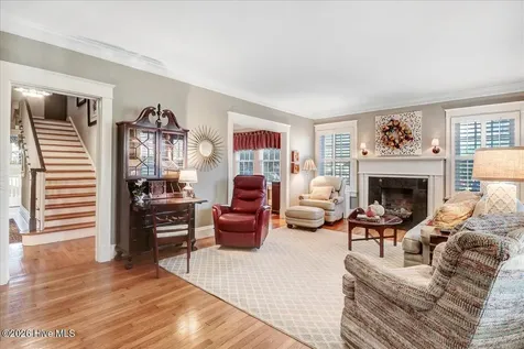 501 W Main Street Mount Olive NC 28365