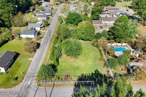 501 W Main Street Mount Olive NC 28365