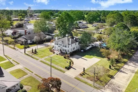 501 W Main Street Mount Olive NC 28365