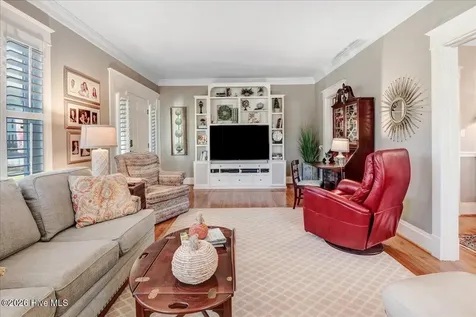 501 W Main Street Mount Olive NC 28365