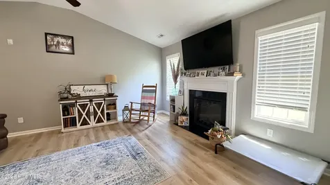 129 Regatta Way Sneads Ferry NC 28460