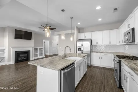 116 Hanover Lakes Drive Wilmington NC 28401
