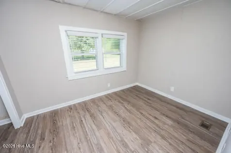 176 W Pine Street New Bern NC 28560