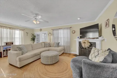 607 Laveen Way Wilmington NC 28412